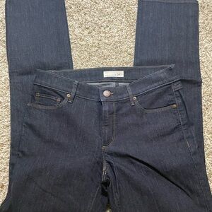 LOFT size 6 modern straight jeans in dark wash